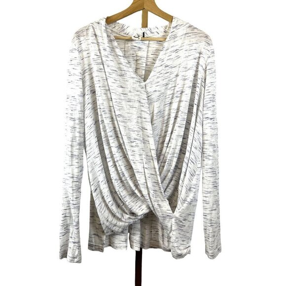 Akemi + Kin / Anthropologie Tops - Akemi + Kin Anthropologie Long Sleeve Drapey V-Neck Cozy Shirt Grey EUC Sz M